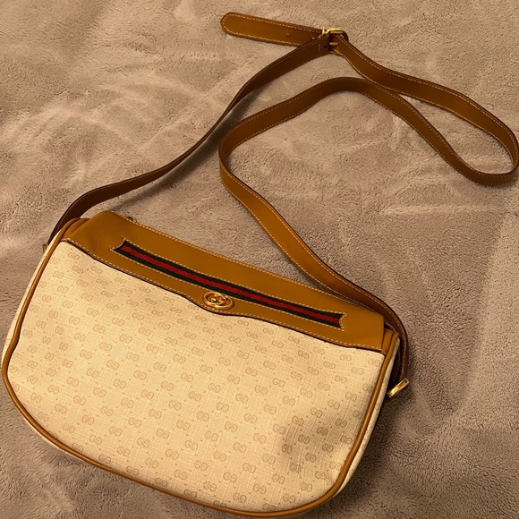 Gucci Sherry Line Shoulder Bag - Picture 15 of 17